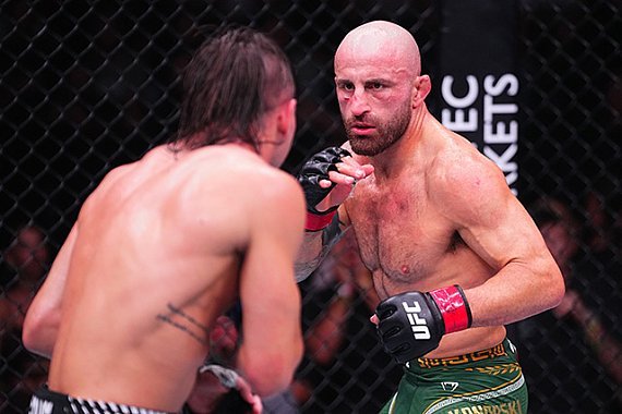 Volkanovski se diz aberto a subir de categoria e desafiar Gaethje pelo cinturão dos leves