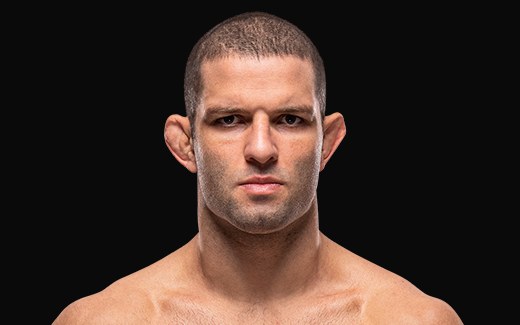 UFC tira tres lutadores do elenco, entre eles os brasileiros Thiago Moises e Ariane Carnelossi