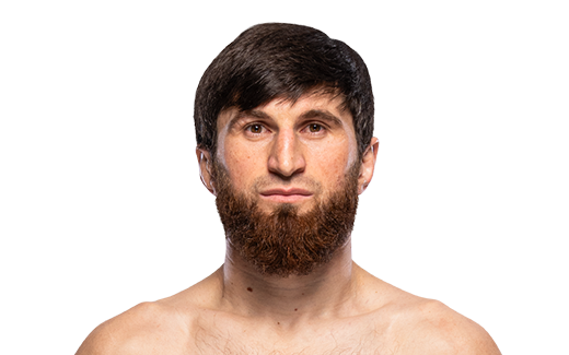 Magomed Ankalaev relata período difícil após perder o cinturão e diz voltar renovado