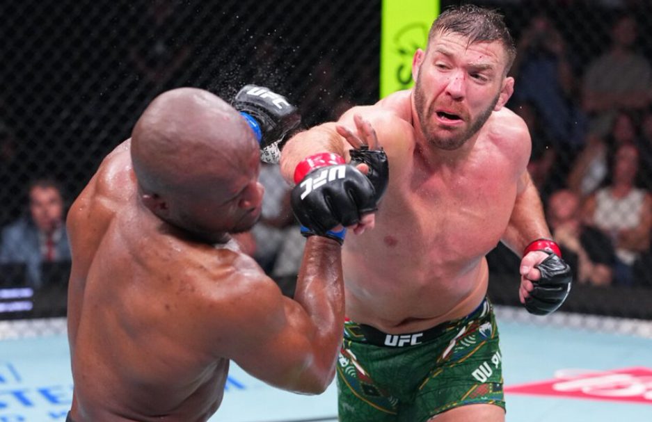 Dana White evita falar em aposentadoria de Kamaru Usman após a derrota em Oklahoma City