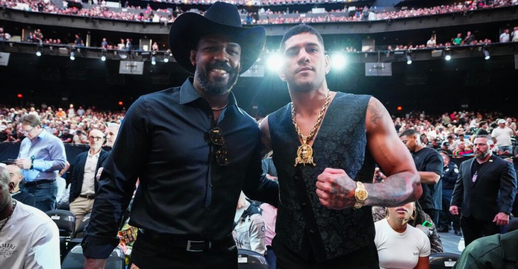 Jon Jones faz as pazes com Alex Pereira e reacende a expectativa por uma superluta