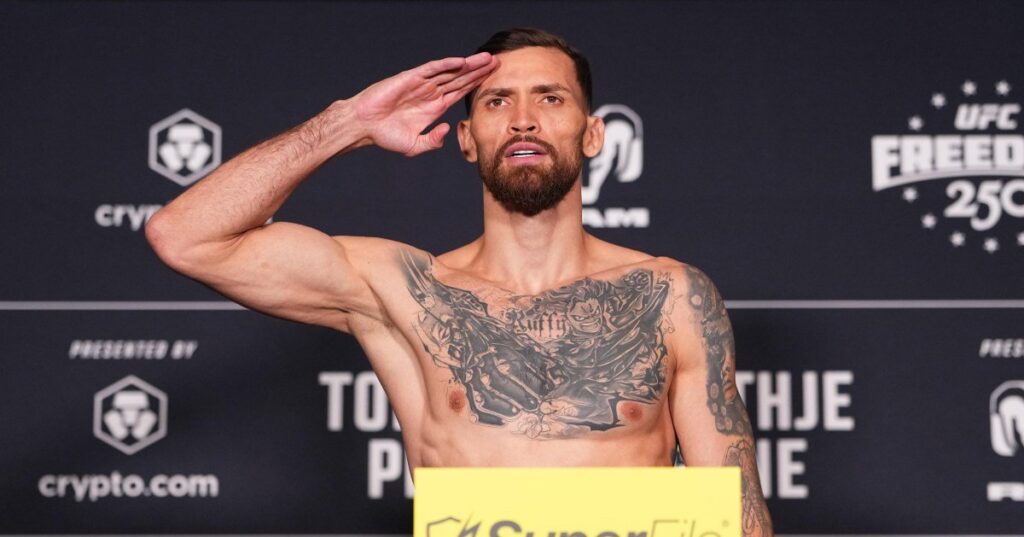 Mauricio Ruffy vira reserva da luta principal do UFC 329 e viaja a Las Vegas