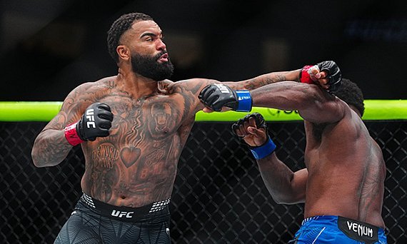 Gable Steveson estreia no UFC com nocaute técnico sobre Elisha Ellison