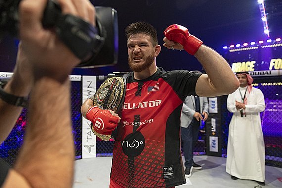 Sean Strickland projeta enfrentar Johnny Eblen pelo cinturão dos médios do UFC