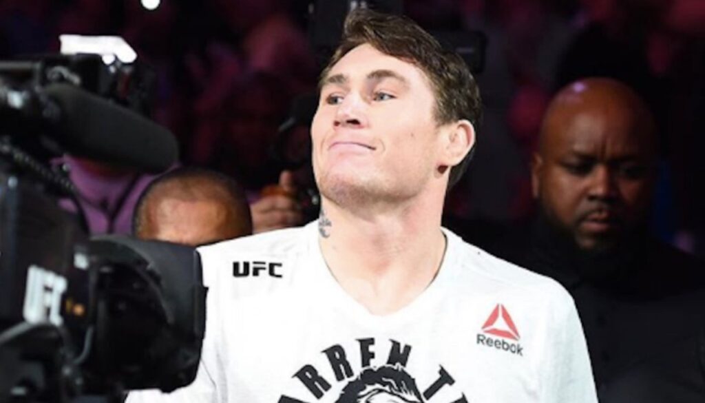 Darren Till reabre porta para volta ao MMA e revela lesões nos dois joelhos