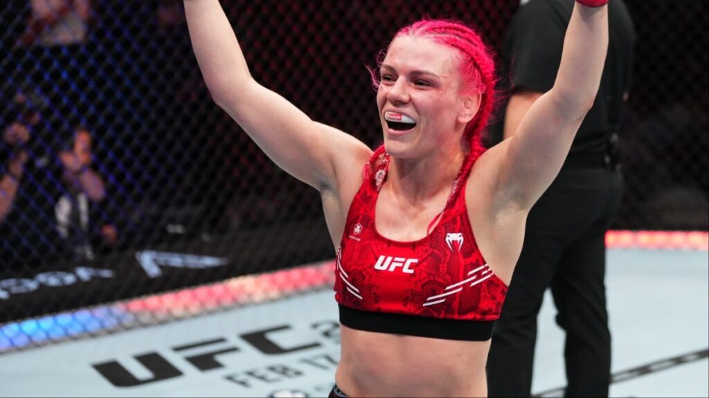 Mackenzie Dern faz a primeira defesa do cinturão contra Gillian Robertson no UFC 330