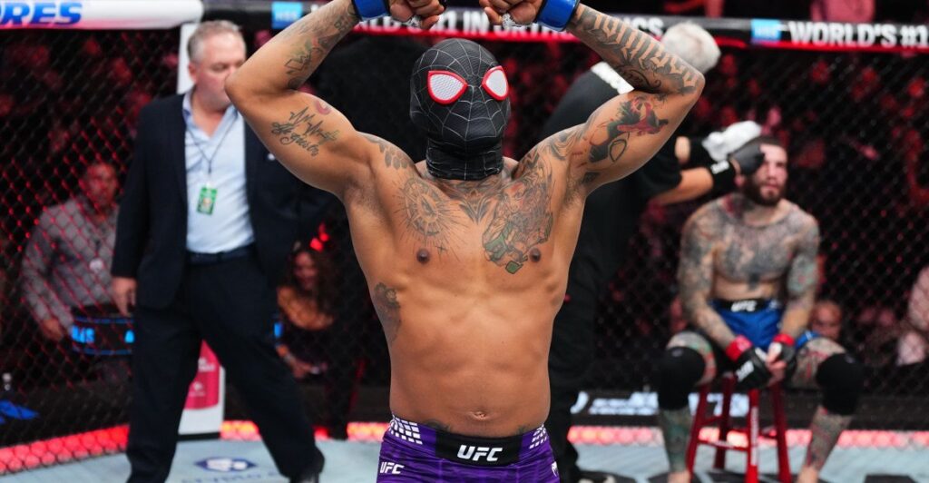 Michael Morales corta peso como reserva do UFC 330 e vira assunto na semana de luta