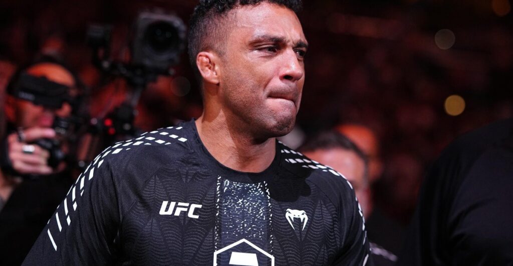 Edson Barboza detalha aposentadoria após o UFC 330 e admite que não compete mais em alto nível