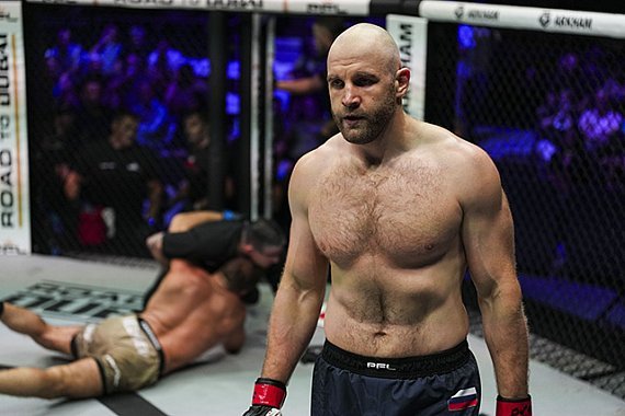 PFL confirma Denis Goltsov contra Maxwell Djantou Nana no card de Chicago