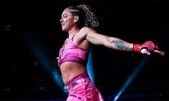 Ex-desafiante do Bellator, Alejandra Lara é suspensa por metabólito de cocaína em Nevada
