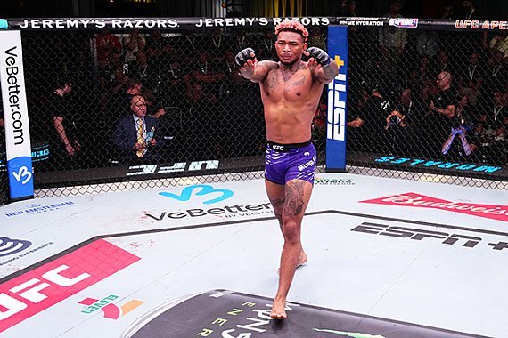Sean Brady aponta fragilidade de Carlos Prates diante da luta agarrada de Makhachev