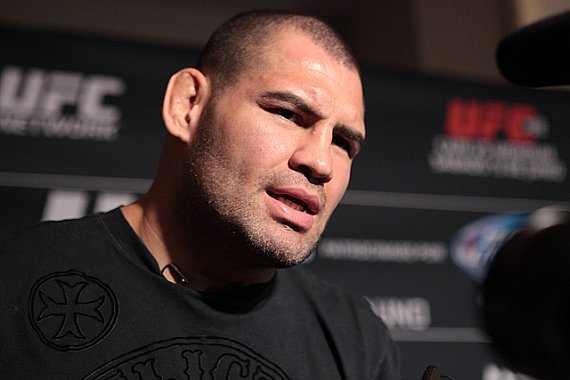 Cain Velasquez rompe o silêncio sobre a vida após a prisão e volta a treinar atletas