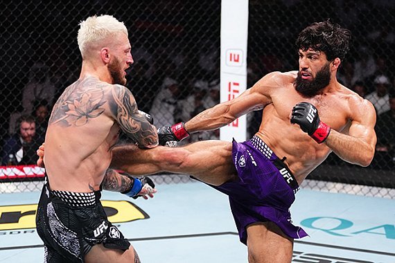 Tsarukyan diz que Charles Oliveira criou desculpa para escapar da revanche e encara Ruffy no UFC 331