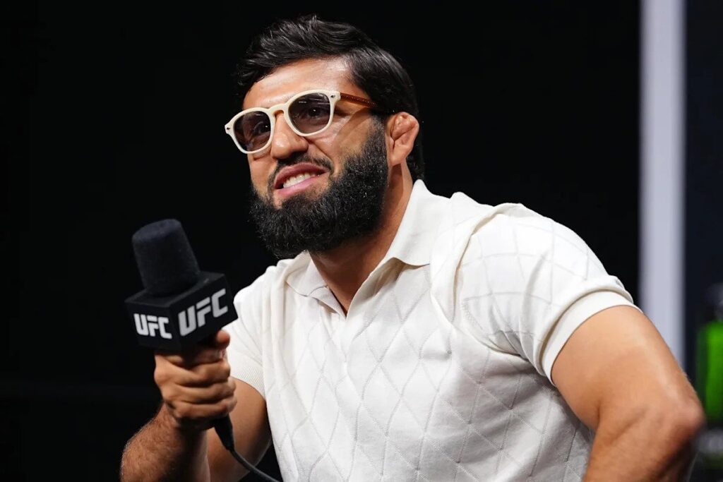 Arman Tsarukyan diz ter acerto verbal por disputa de título caso vença Mauricio Ruffy no UFC 331