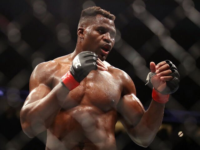 Francis Ngannou retorna ao MMA contra Renan Ferreira em card da PFL em outubro