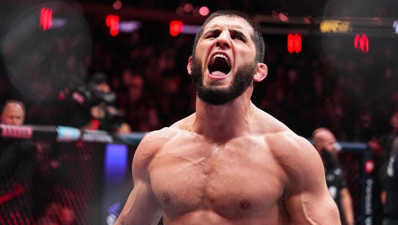 Makhachev pode superar marca histórica de Anderson Silva no UFC 330