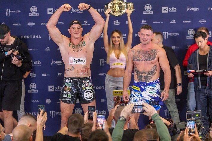 Stefan Vojcak nocauteia Marcin Wojcik e conquista o cinturão interino dos pesados do KSW