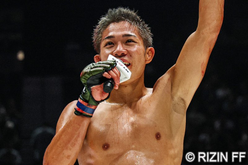 Akimoto quer treinar com Roberto Satoshi para desafiar Shaidullaev na virada do ano