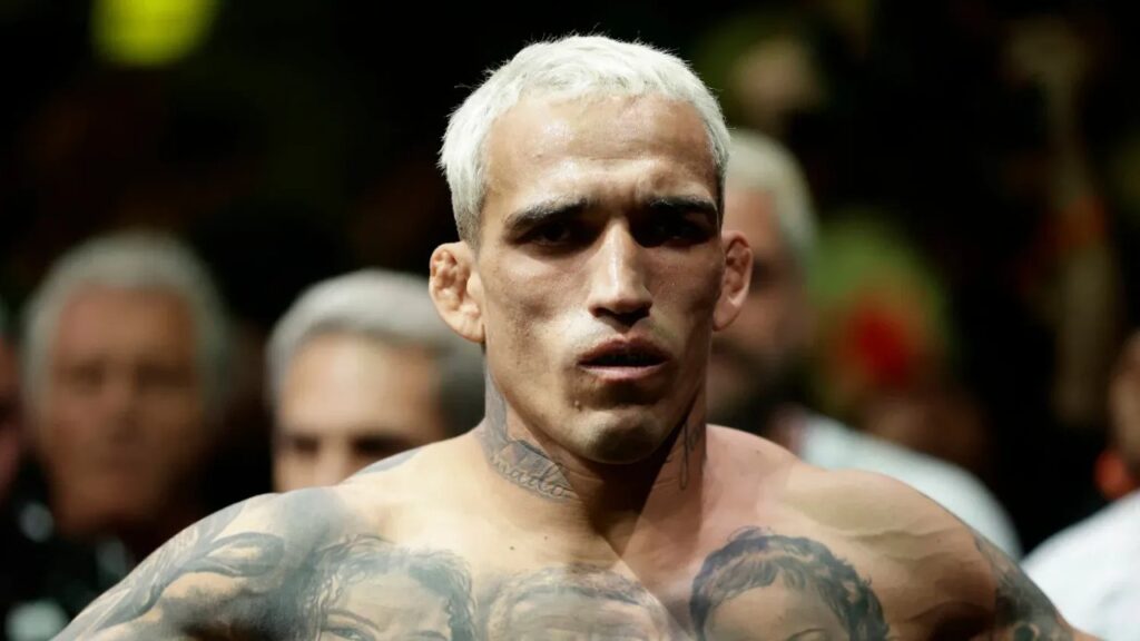 Charles Oliveira afirma que quer voltar a lutar ainda em 2026
