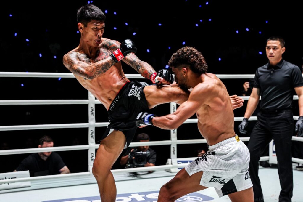 Superlek supera Othman Rhouni por decisão e brilha na luta principal do ONE Friday Fights 172
