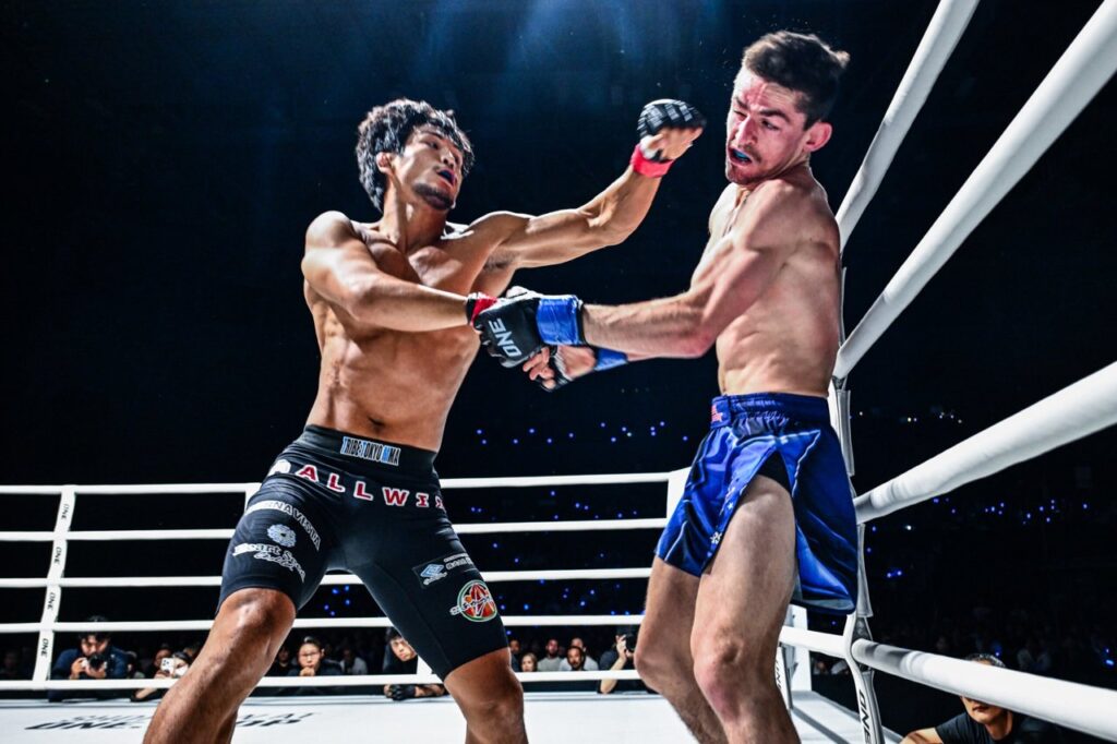 ONE Samurai 3: Wakamatsu nocauteia van Rooyen e Minowa e Ito vencem em Yokohama