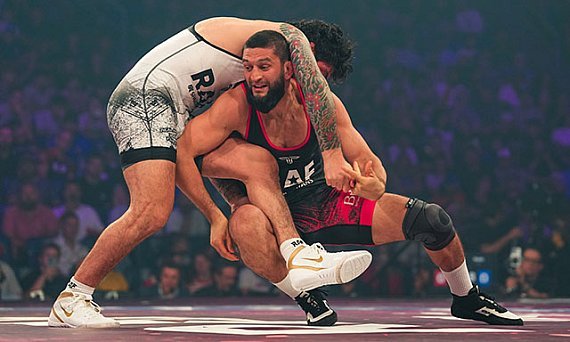 Khamzat Chimaev lidera estreia da Real American Freestyle em Abu Dhabi em novembro