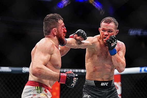 Merab Dvalishvili admite erro na derrota para Petr Yan e promete outra postura na trilogia do UFC 333