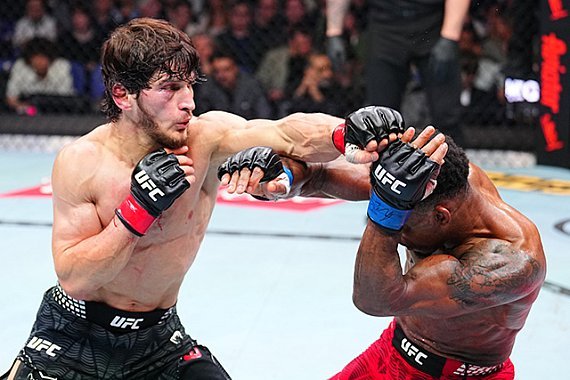 Movsar Evloev projeta primeira finalização no UFC em disputa de cinturão com Volkanovski