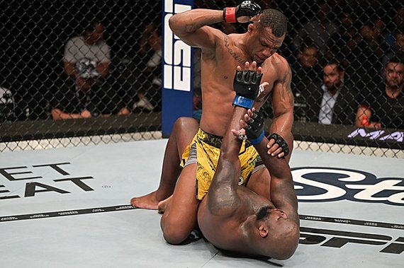Valter Walker prevê armadilha para Jailton Almeida em estreia no ACA na Rússia