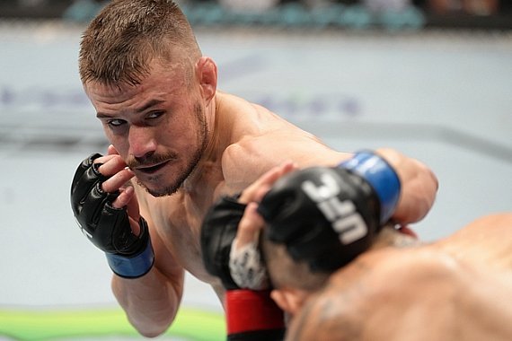 Estreante Pavel Andrusca surpreende Nathaniel Wood no UFC Paris com aviso de cinco dias