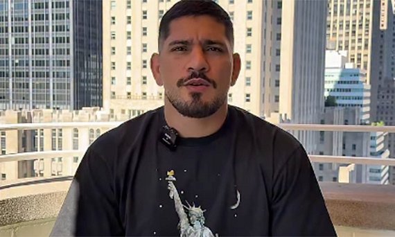 Alex Pereira cobra revanche com Ciryl Gane e diz que espera novo duelo nos pesados