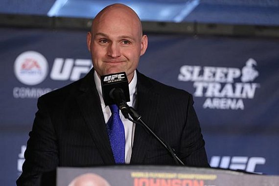 Comissão da Califórnia estuda proibir o chute lateral ao joelho após o UFC 331