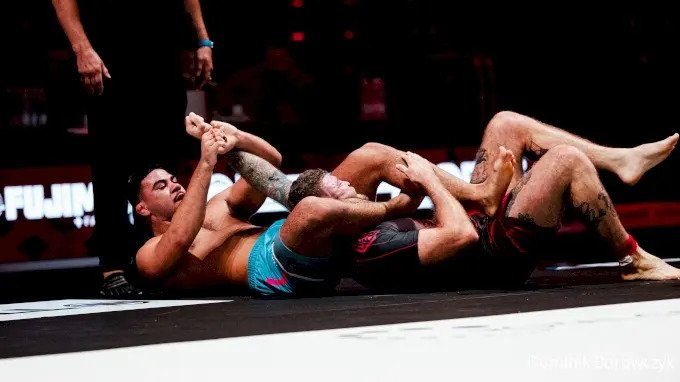 Helena Crevar vira a mais jovem campeã da história do ADCC e Gabi Pessanha fica sem medalha