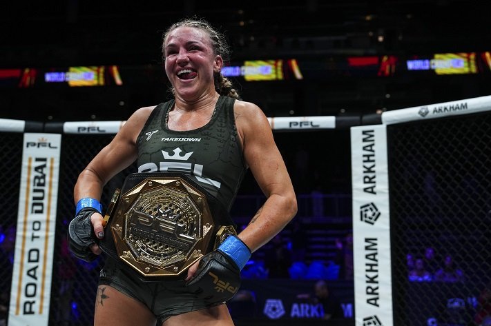 Jena Bishop supera Liz Carmouche em revanche e conquista o cinturão peso-mosca feminino do PFL