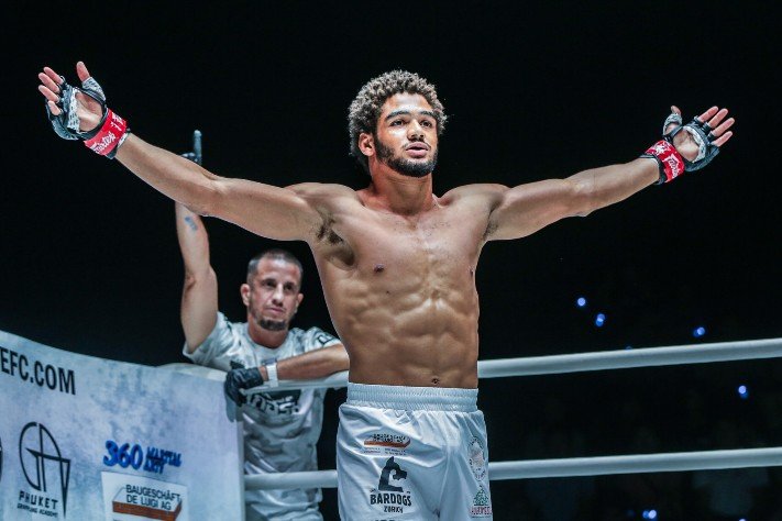 ONE Fight Night 50 coloca o invicto Dzhabir Dzhabrailov diante de Maurice Abevi no Lumpinee