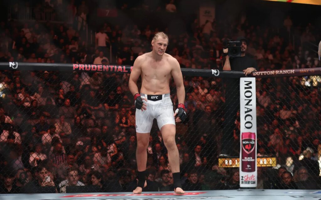 Alexander Volkov cobra chance de título dos pesados após vencer no UFC 333