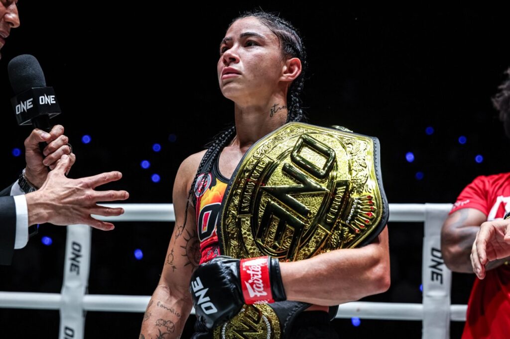 Allycia Hellen Rodrigues fará estreia no MMA contra Charlotte Padie no The Inner Circle 39