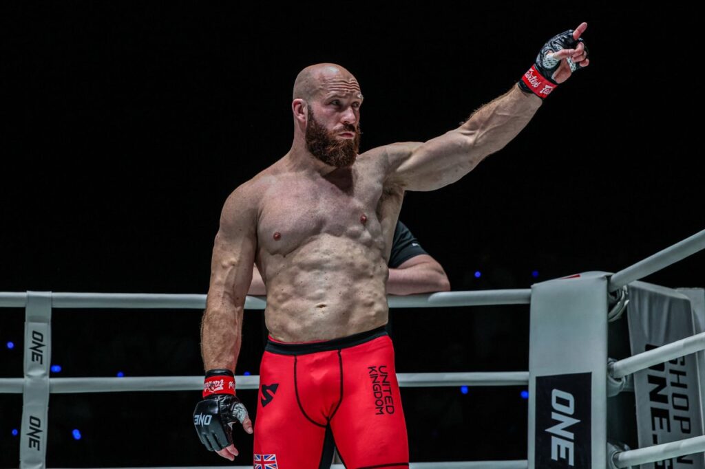 Paul Elliott desafia o invicto Shamil Erdogan na luta principal do ONE Fight Night 48, em Bangcoc